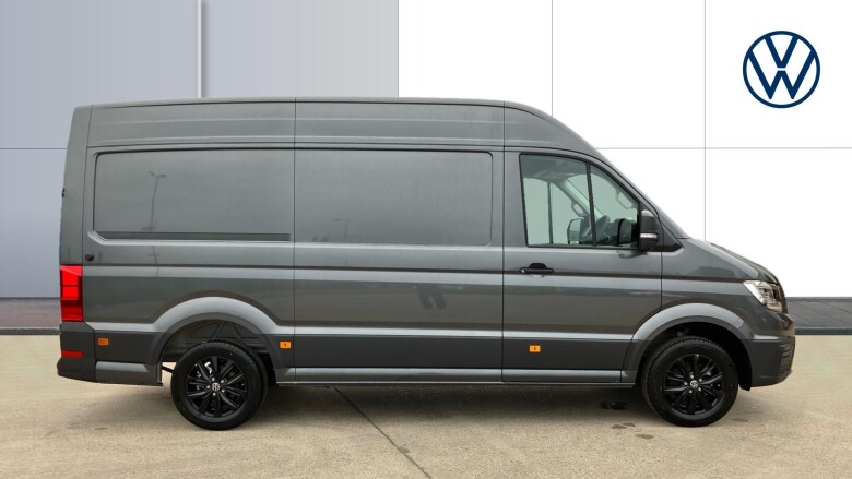 Volkswagen Crafter Cr35 Mwb Diesel Fwd 2.0 TDI 140PS Commerce Plus Low Roof Van